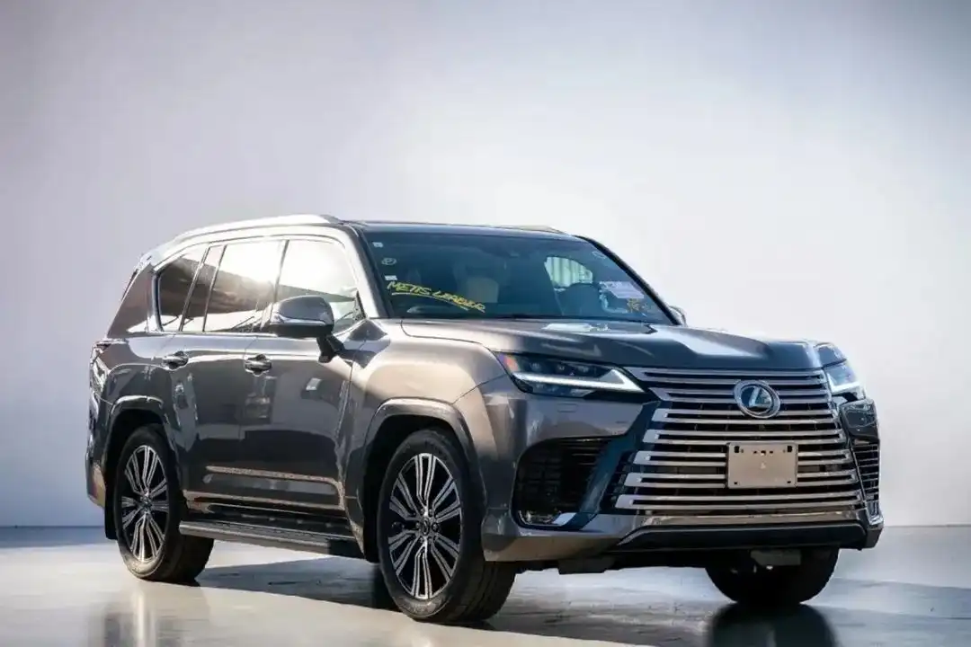LEXUS-LX_600-