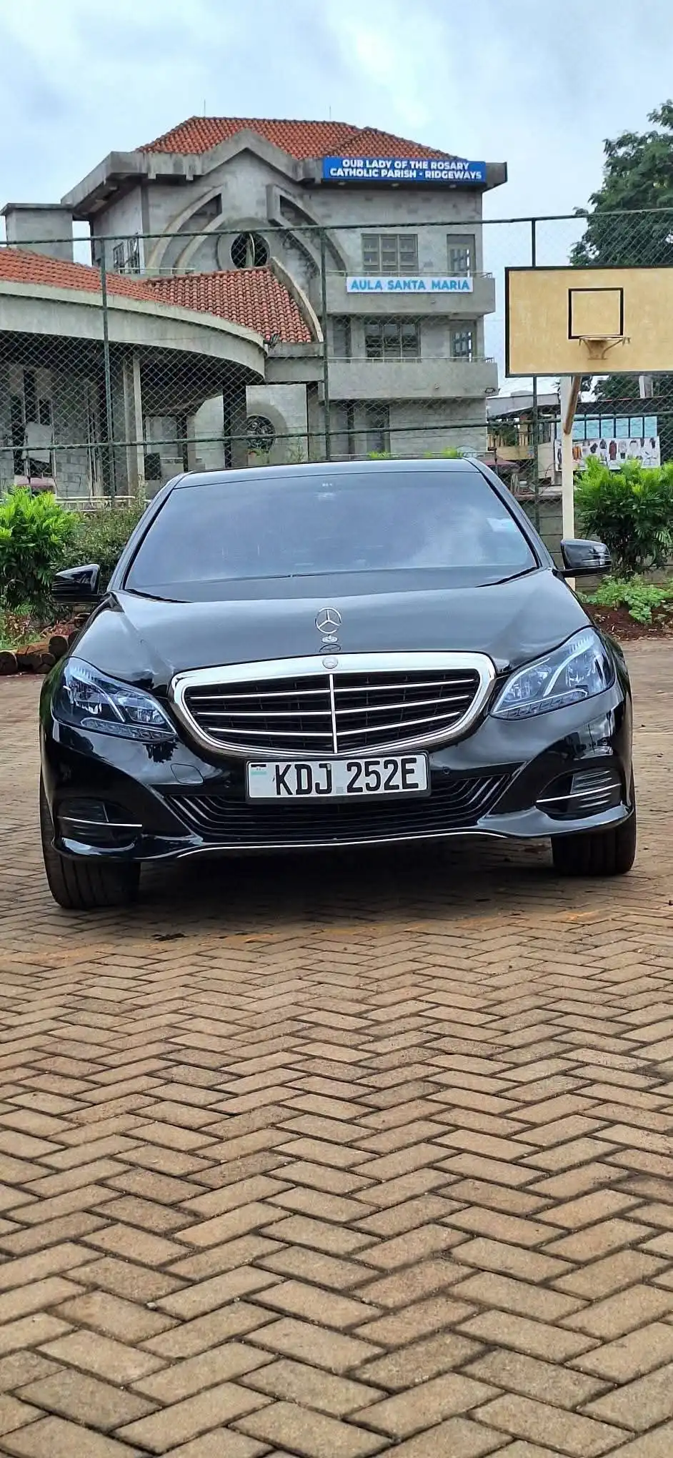 Mercedes_Benz-E250-