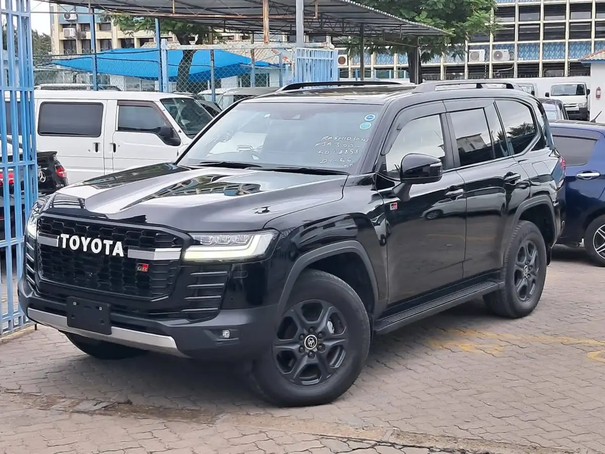Toyota-Land_Cruiser_GR-