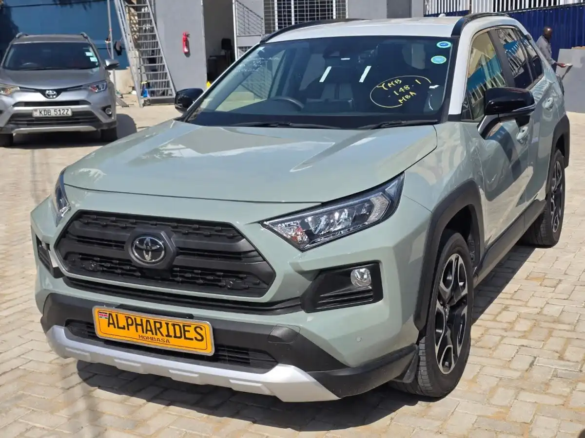 Toyota-RAV4-