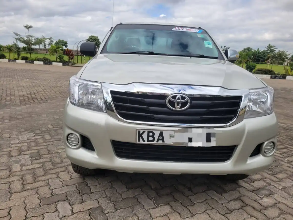 Toyota-Hilux-