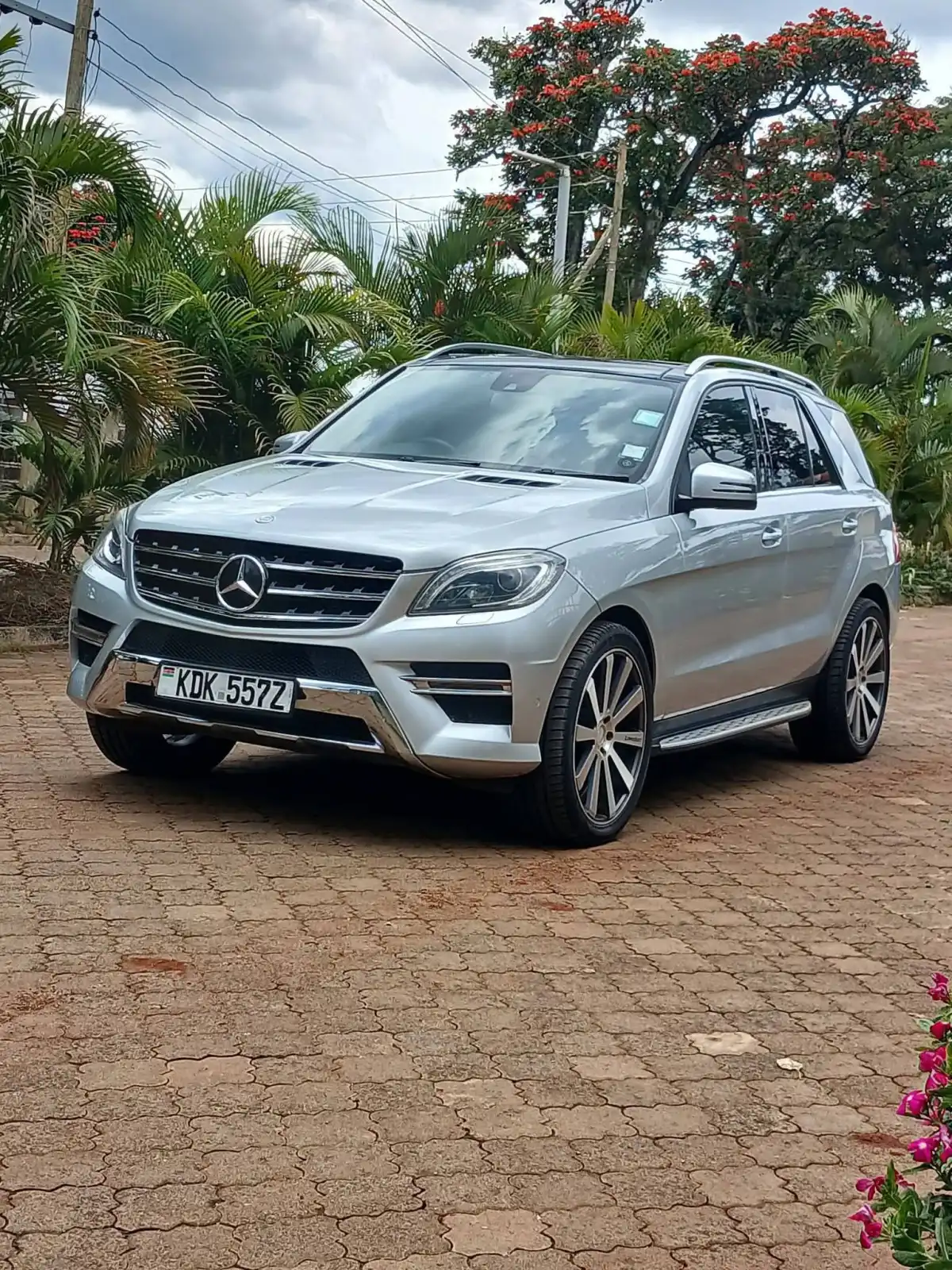 Mercedes_Benz-ML_350-