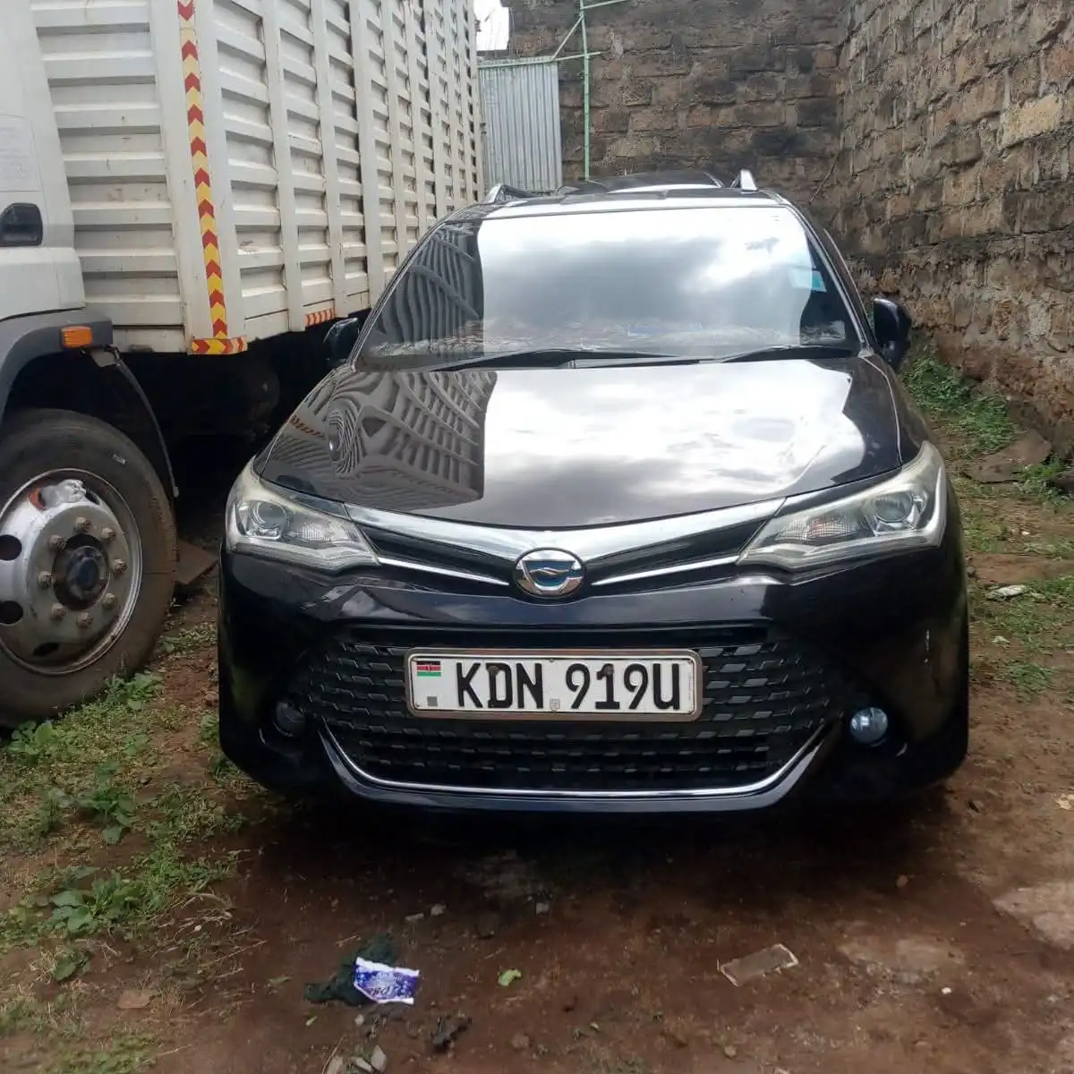 Toyota-Fielder-