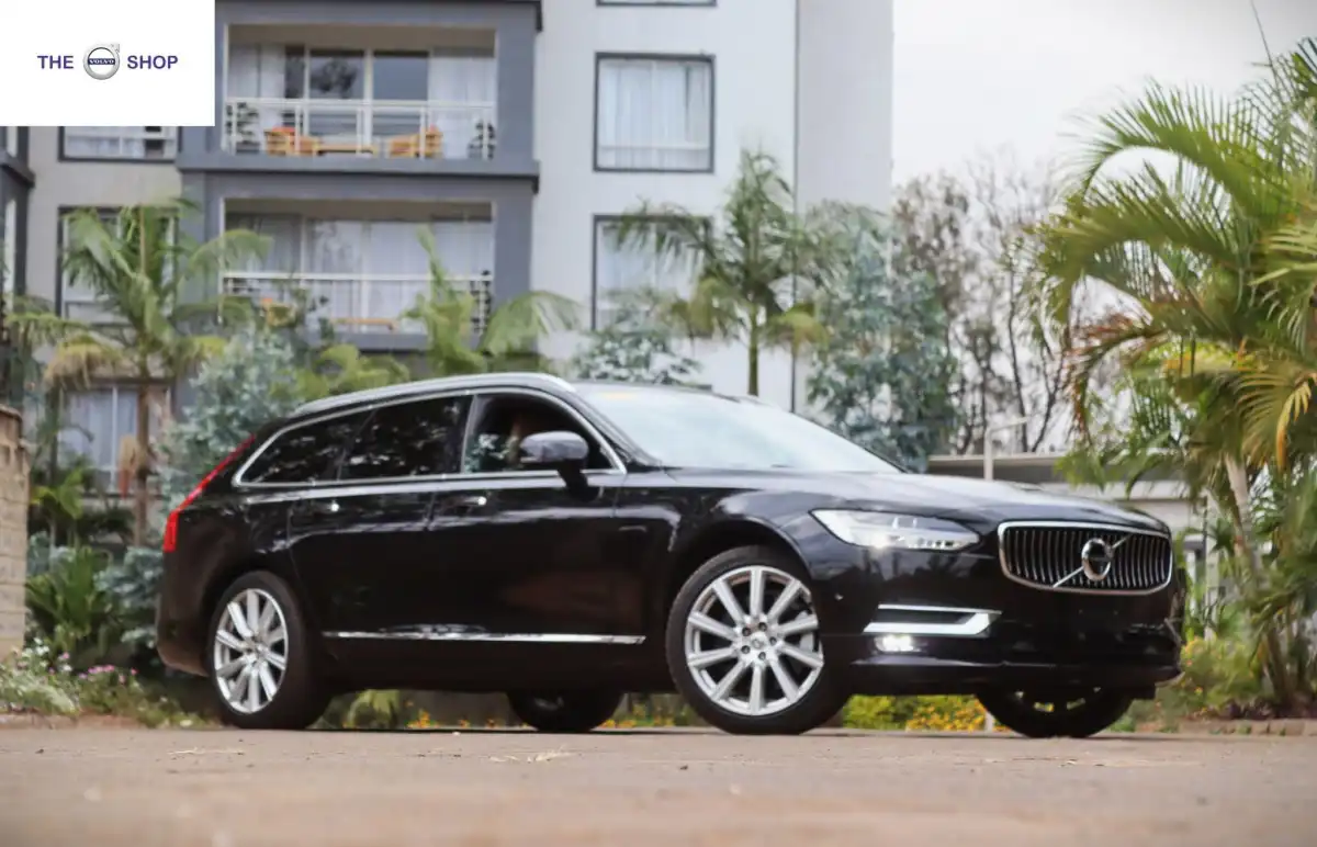 VOLVO-V90-