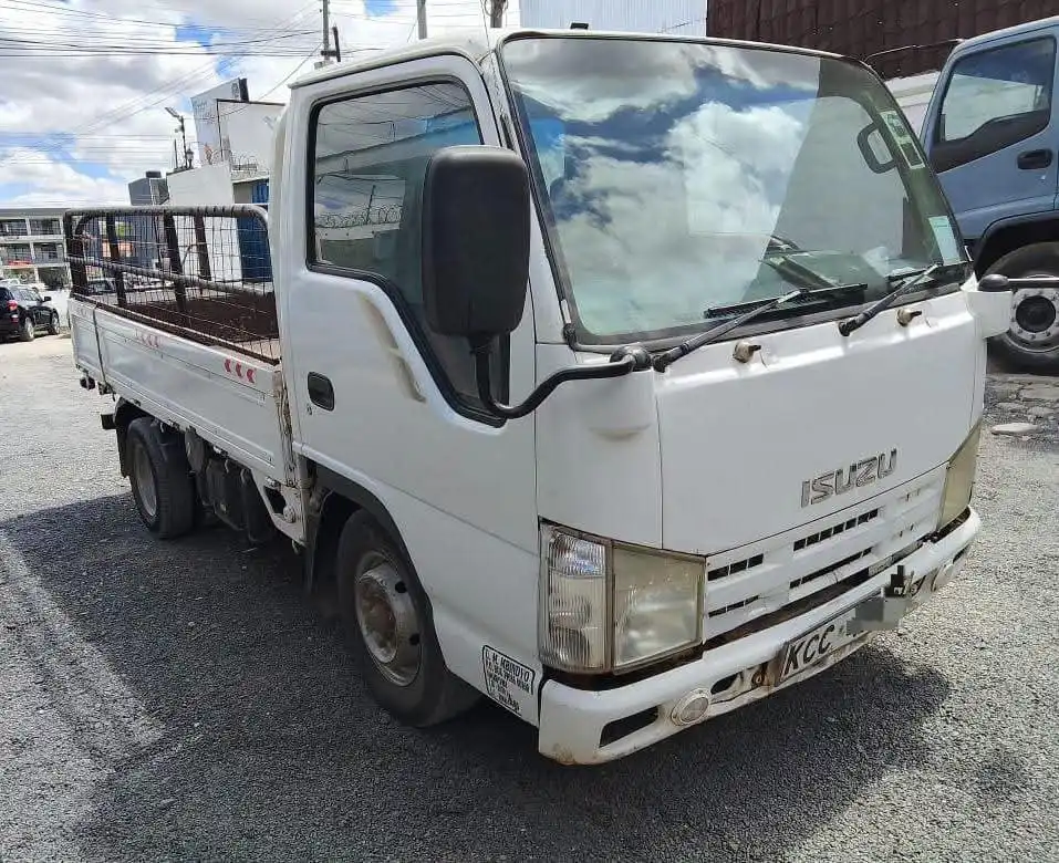 Isuzu-NPR-