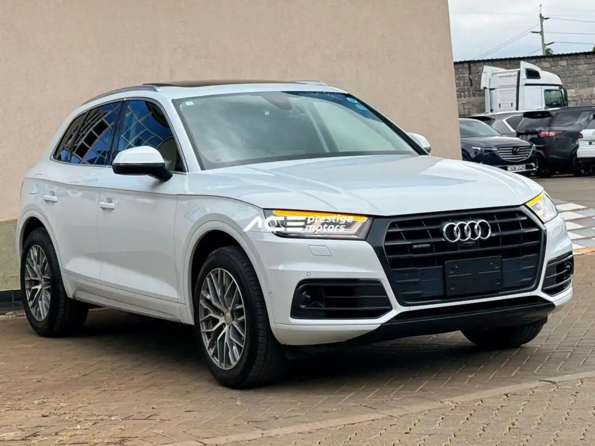 AUDI-Q5-