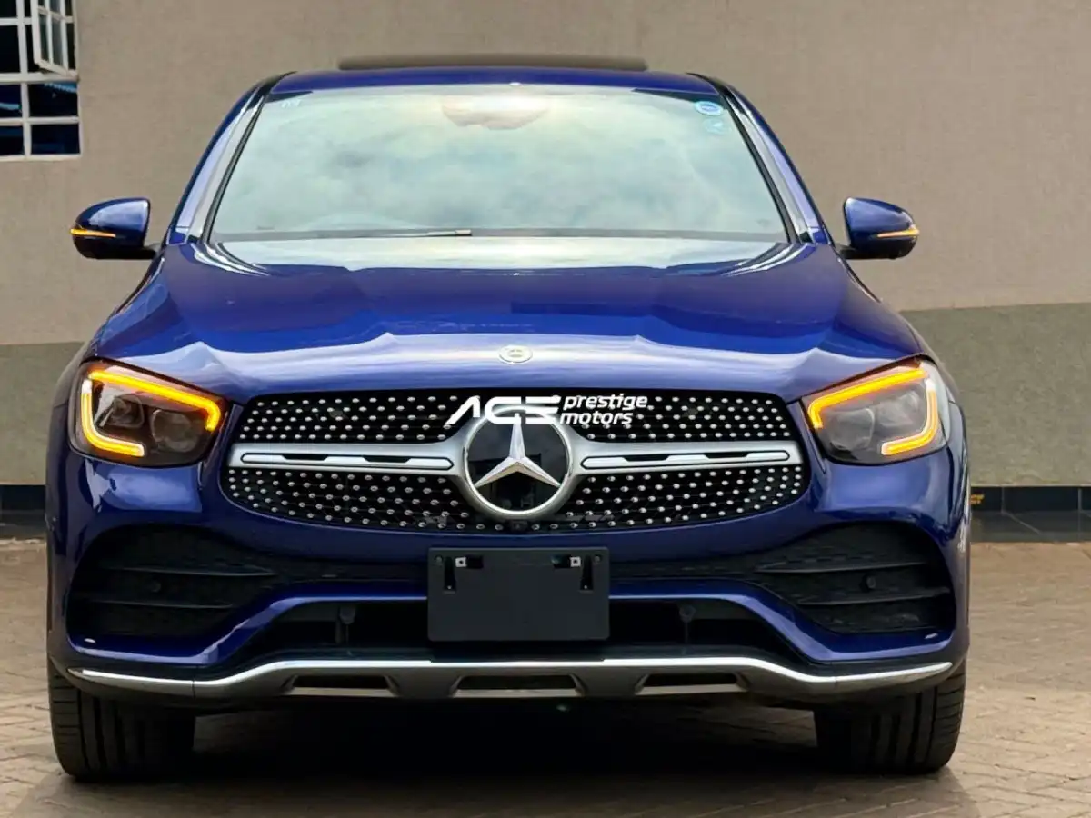 Mercedes_Benz-GLC_300-