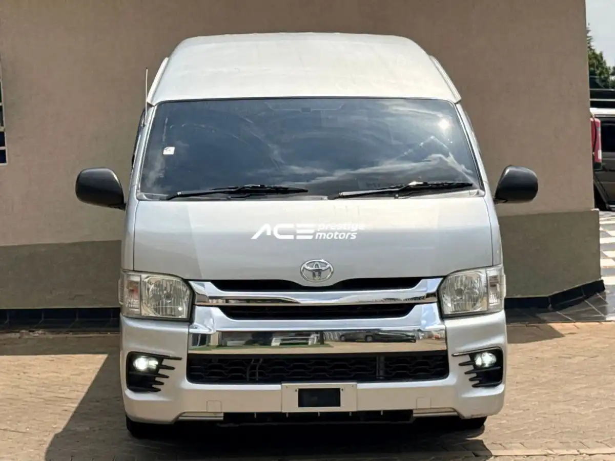 Toyota-Hiace_9L-