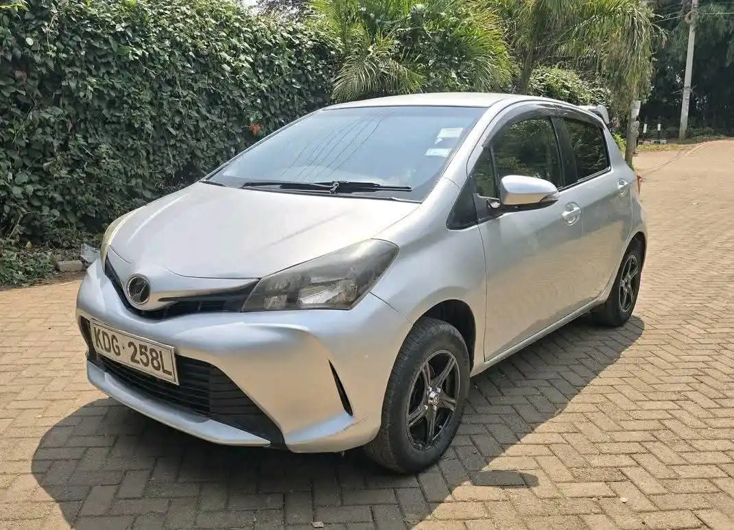 Toyota-Vitz-