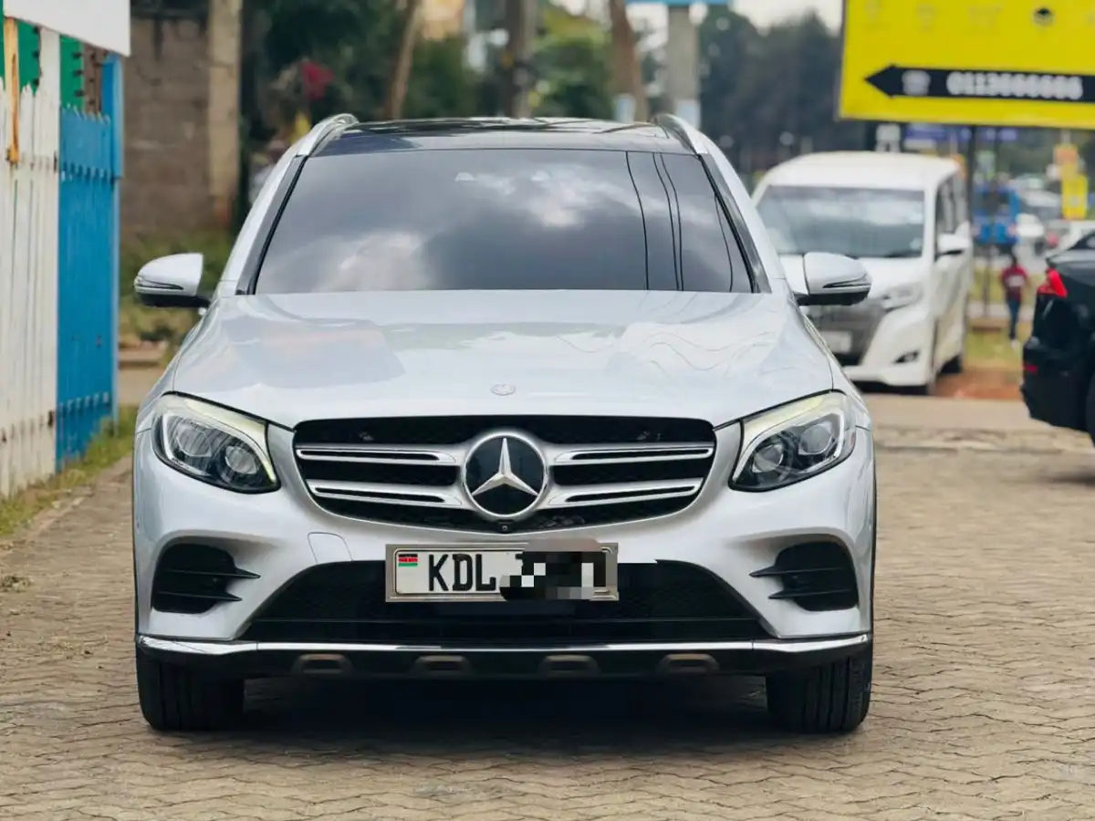Mercedes_Benz-GLC_250-