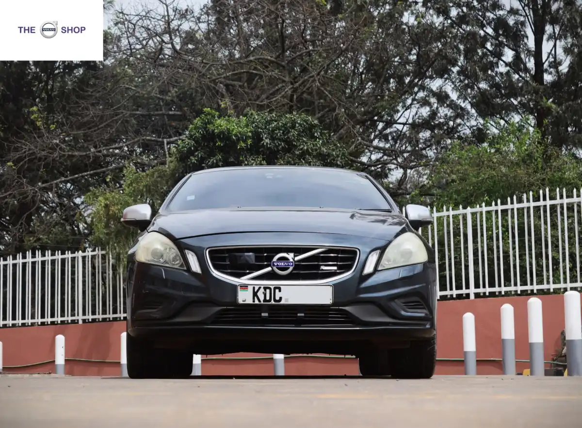 VOLVO-S60-