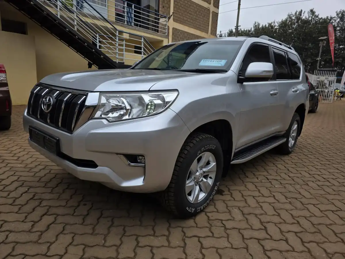 Toyota-Land_Cruiser_VX-