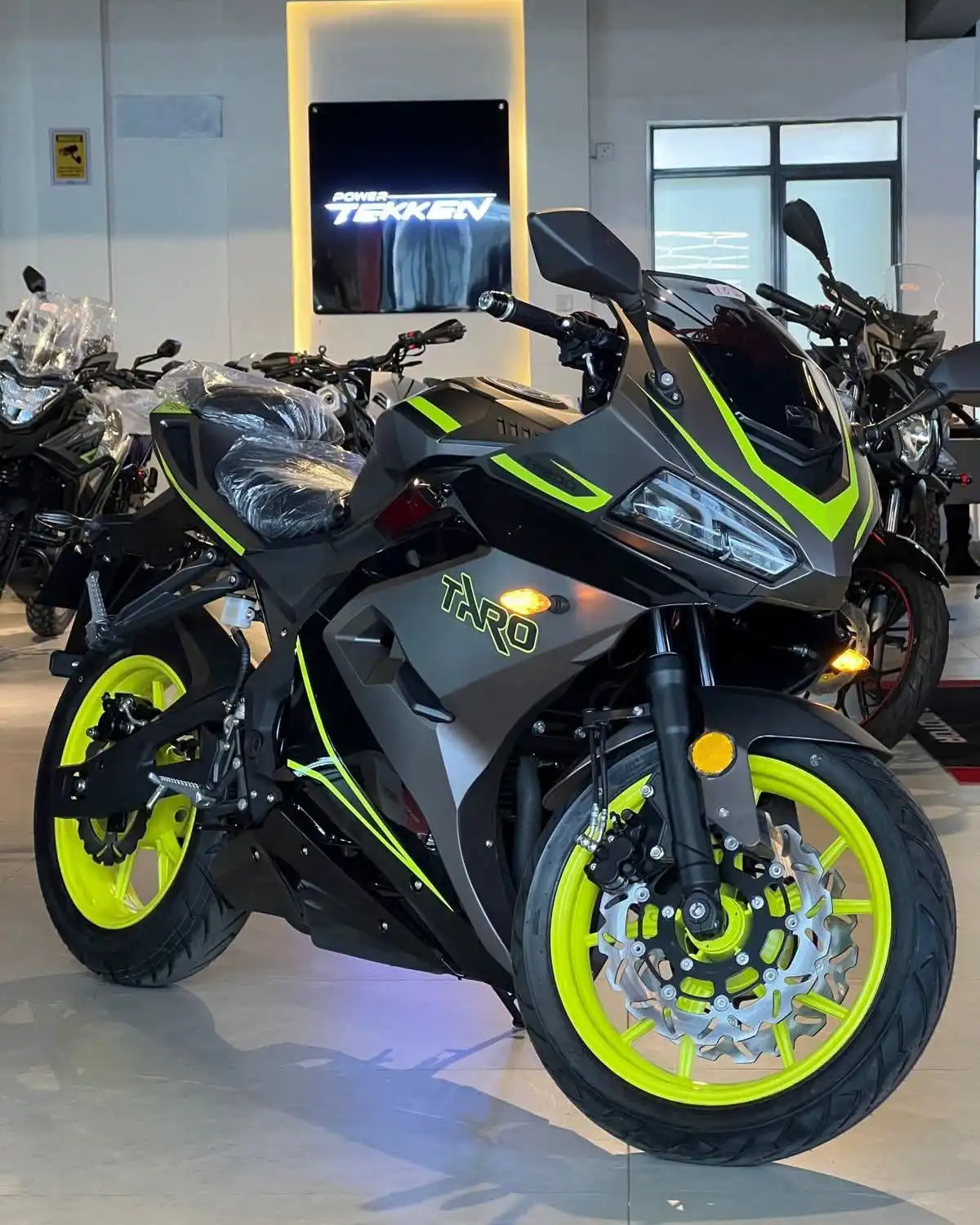 Motor_Bikes-TARO_GP2-