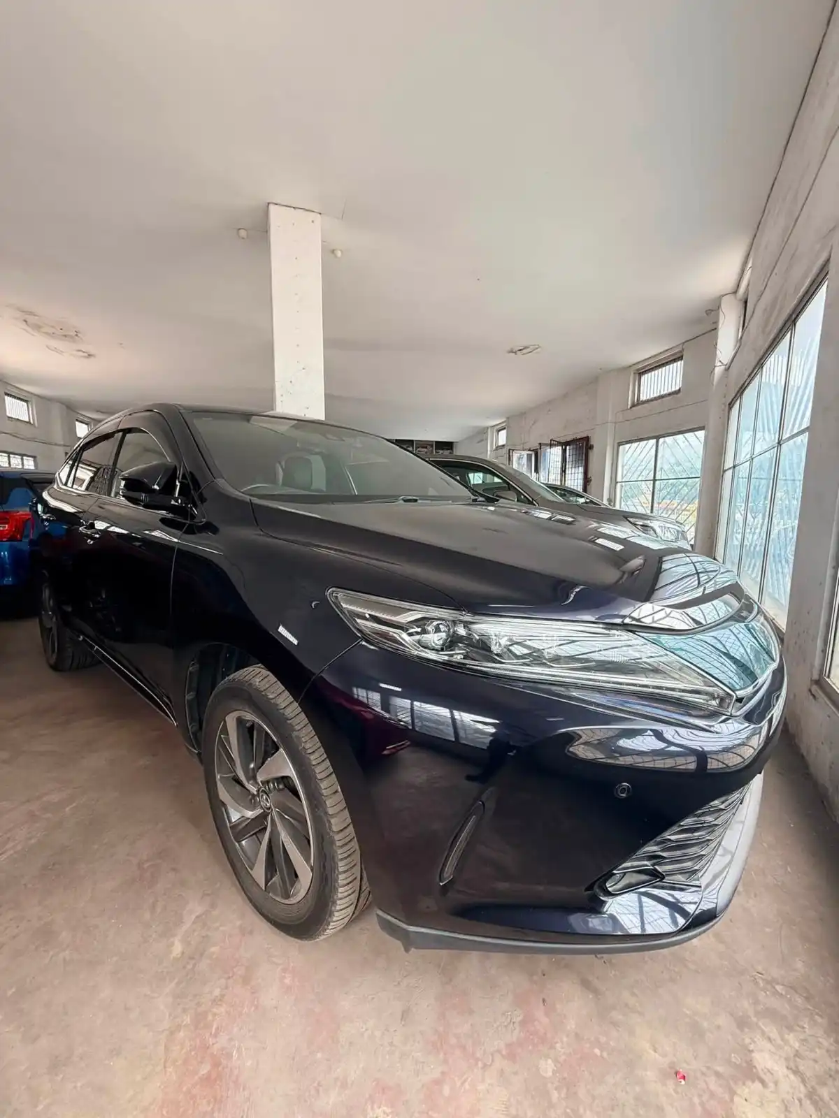 Toyota-Harrier-