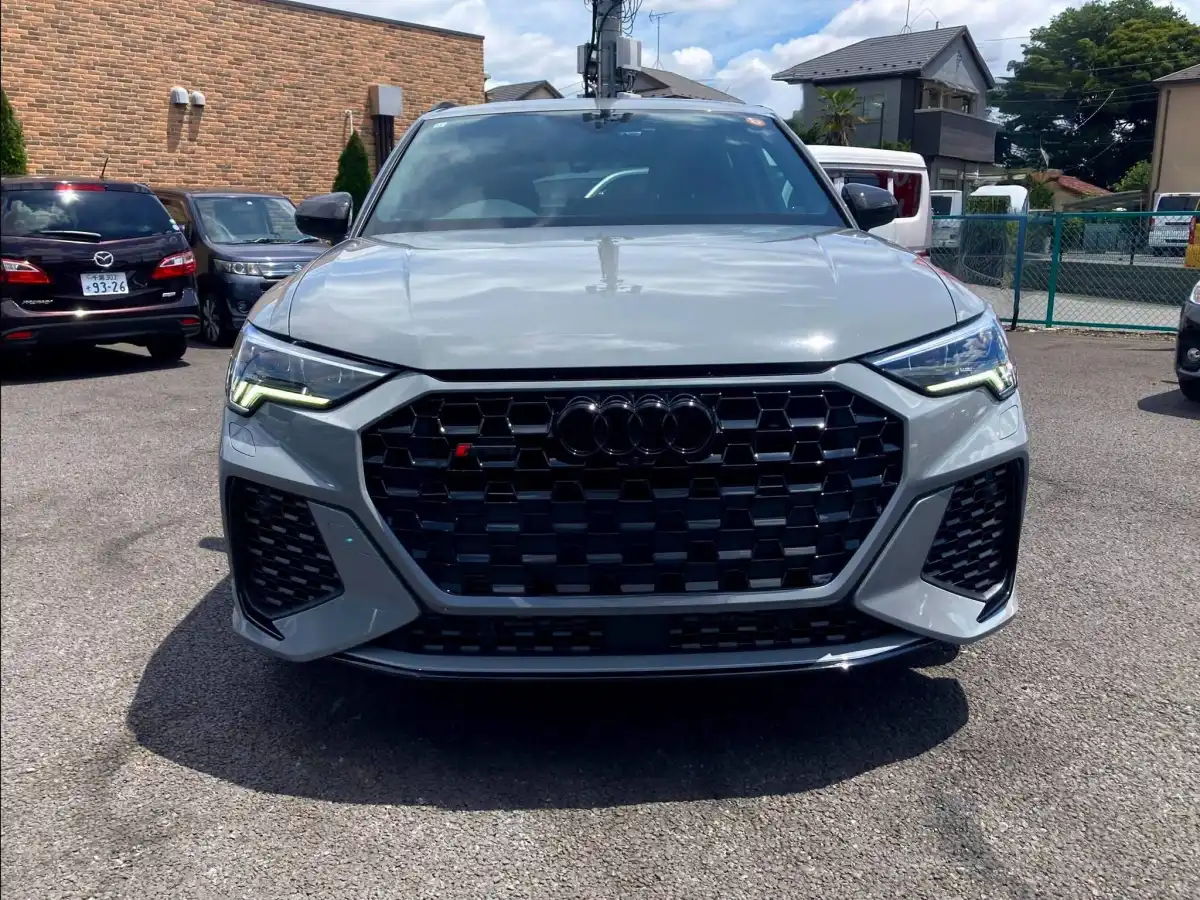 AUDI-RS_Q3-