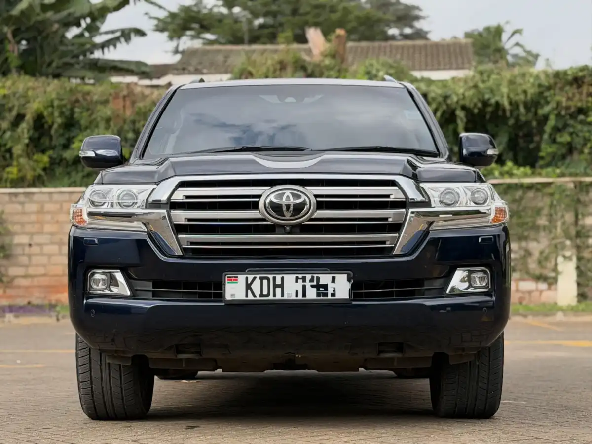 Toyota-Land_Cruiser_Sahara-