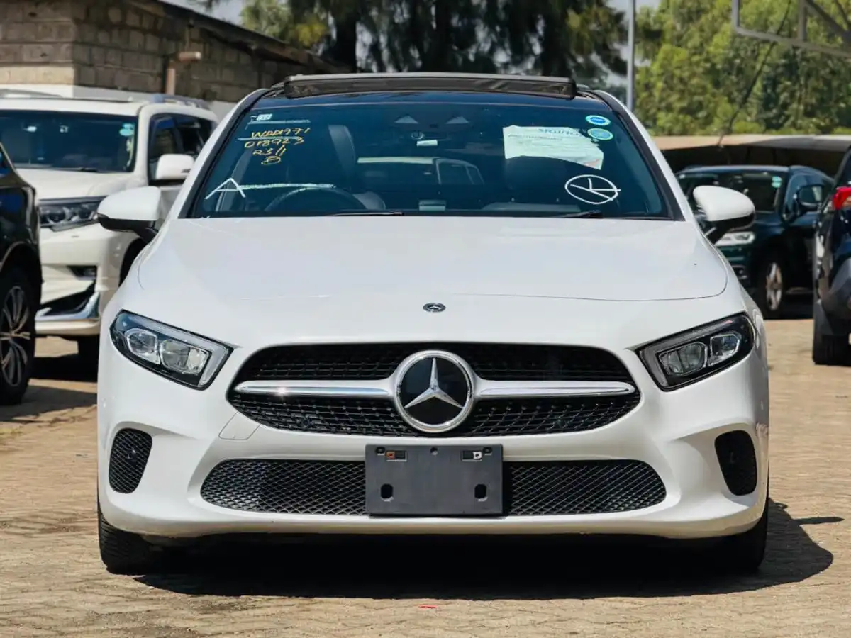 Mercedes_Benz-A250-