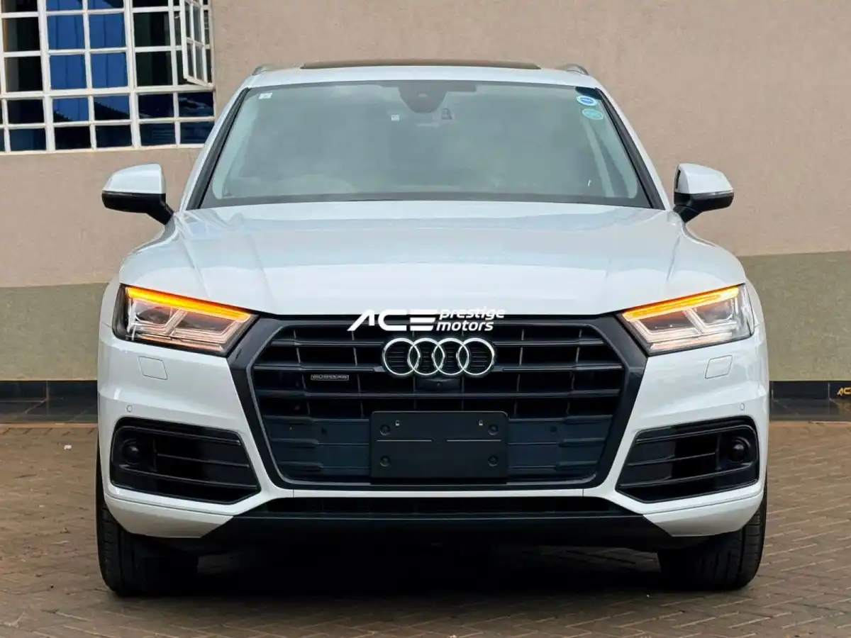AUDI-Q5-