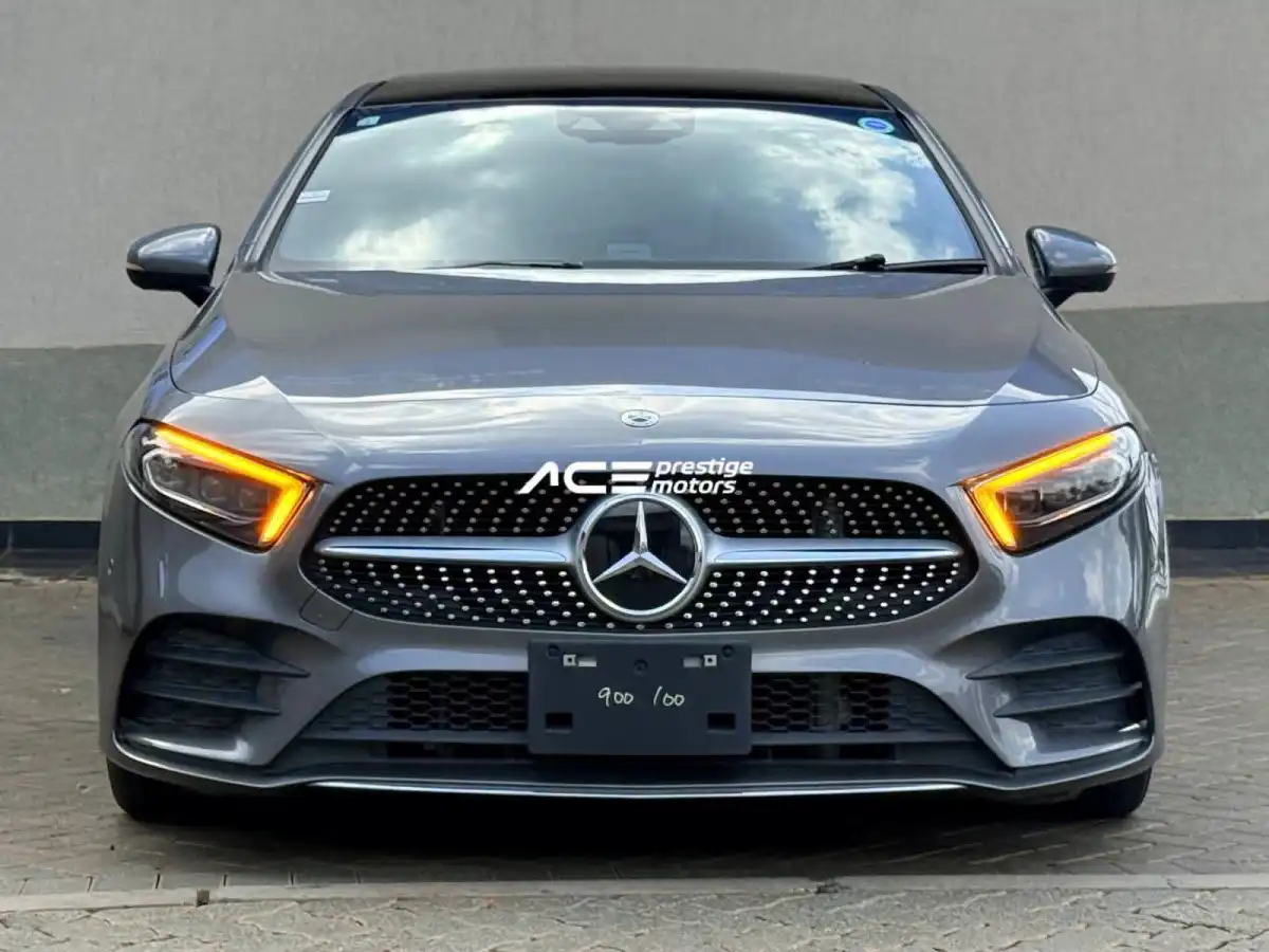 Mercedes_Benz-A180-