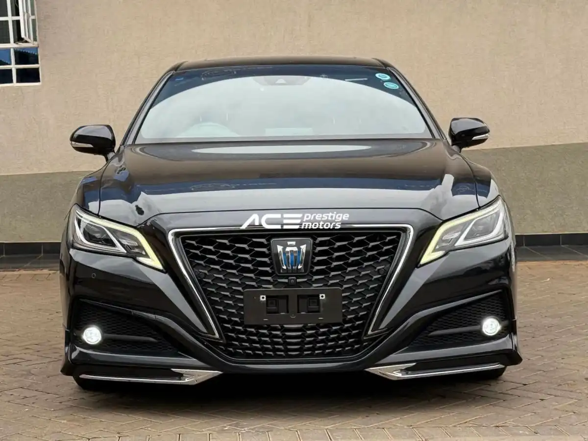 Toyota-Crown_Royal-