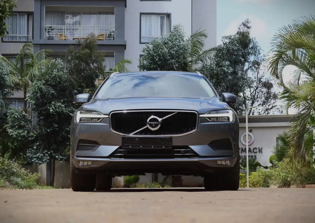 VOLVO-XC60-