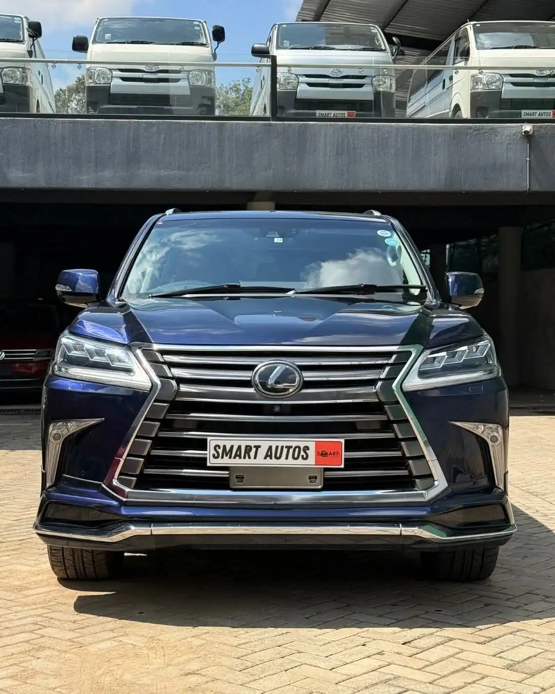 LEXUS-LX_570-