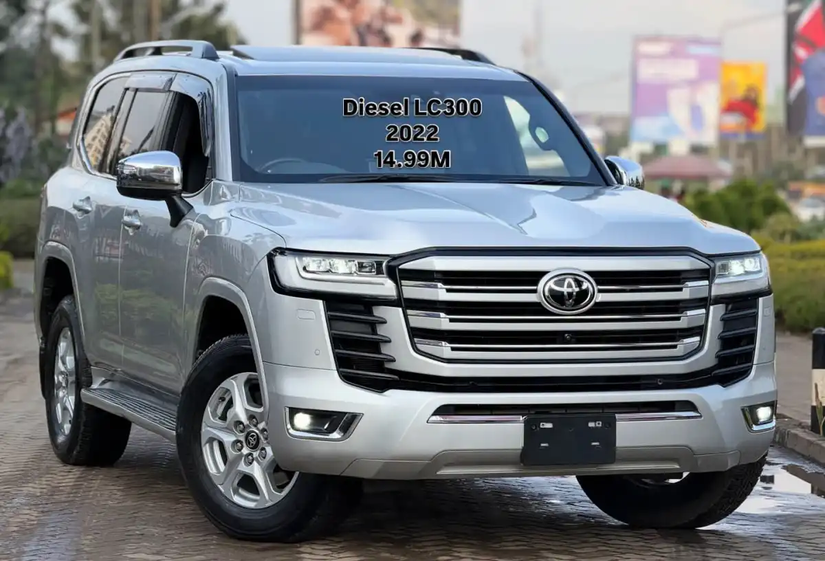 Toyota-Land_cruiser_300-