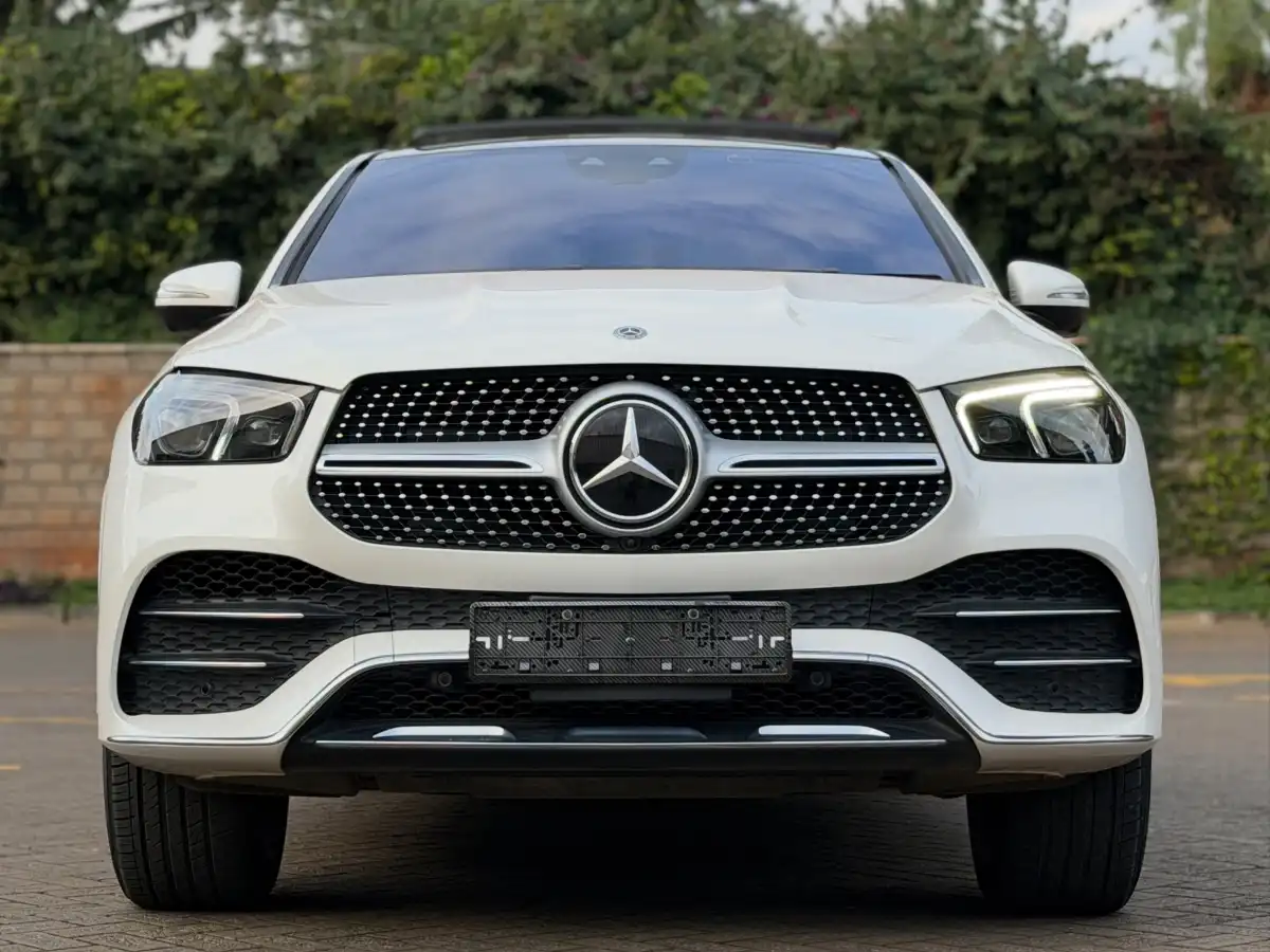 Mercedes_Benz-GLE_400d-