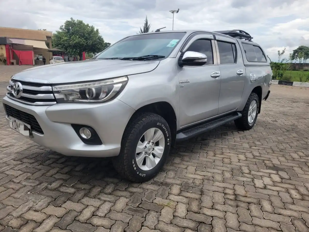 Toyota-Hilux-