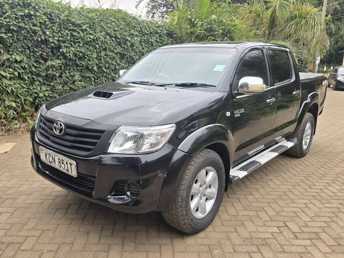 Toyota-Hilux-