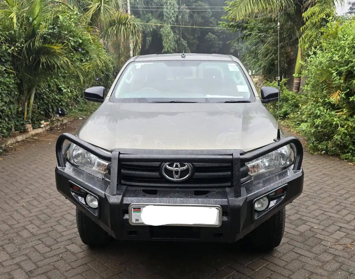 Toyota-Hilux-