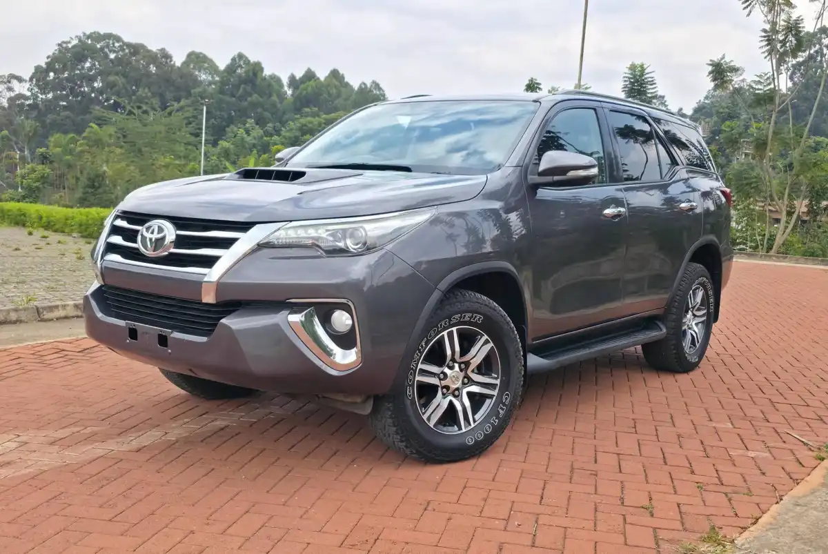 Toyota-Fortuner-