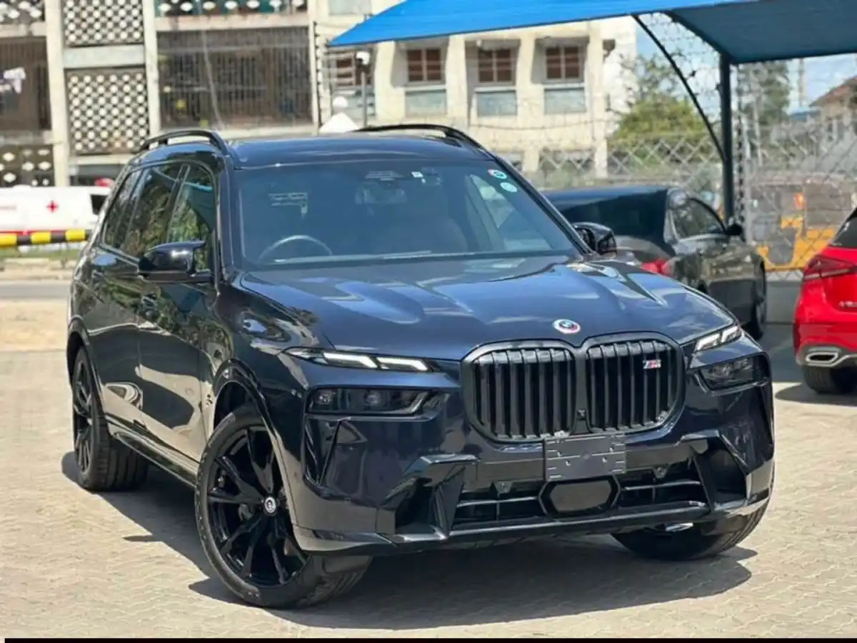 BMW-X7-