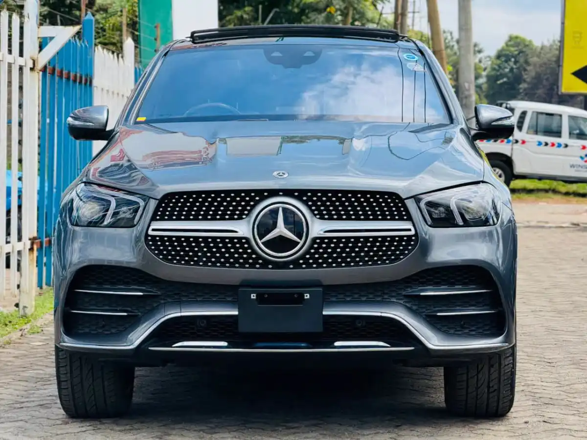 Mercedes_Benz-GLE_400d-