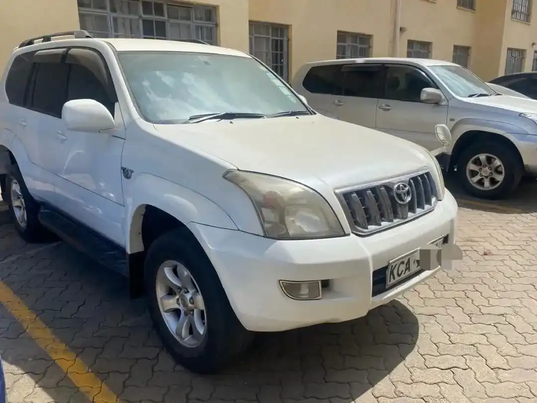 Toyota-LAND_CRUISER_PRADO-