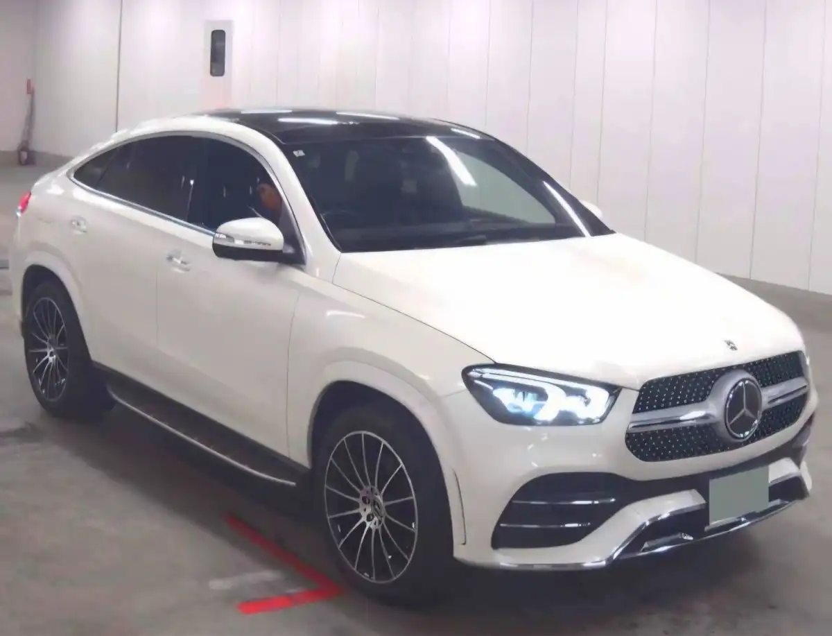 Mercedes_Benz-GLE_400d-
