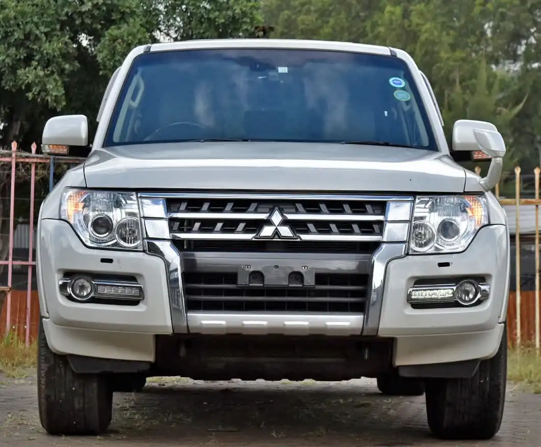 Mitsubishi-Pajero-