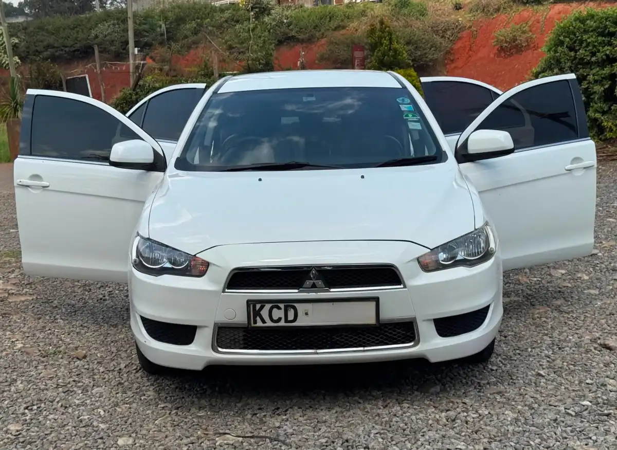Mitsubishi-Galant-