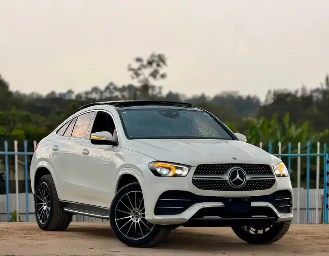 Mercedes_Benz-GLE_400d-