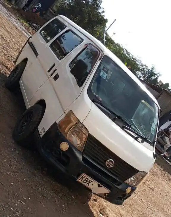 Nissan-Caravan-