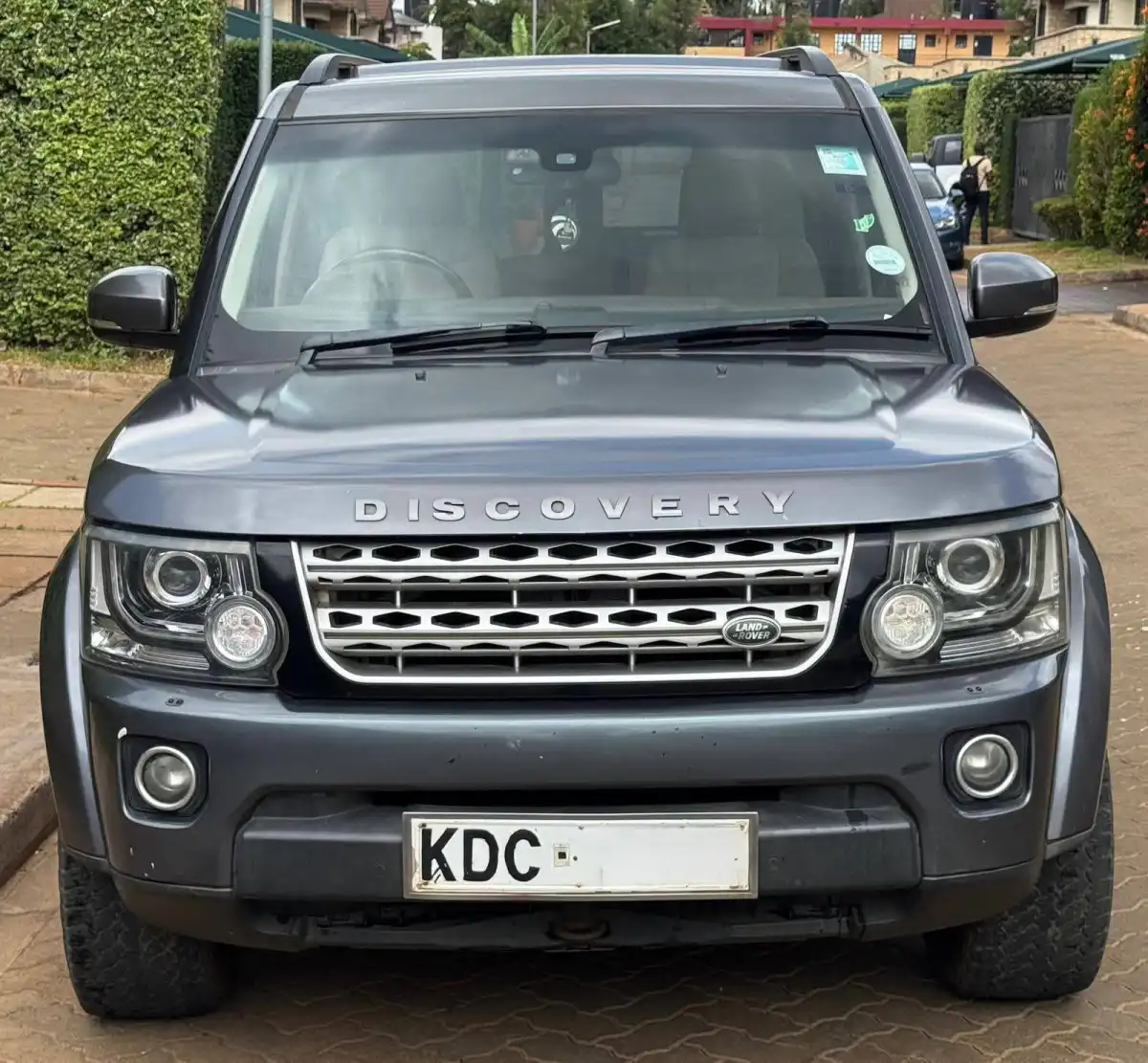 LAND_ROVER-Discovery_4-