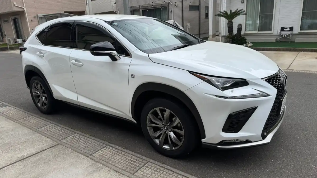 LEXUS-NX_300-