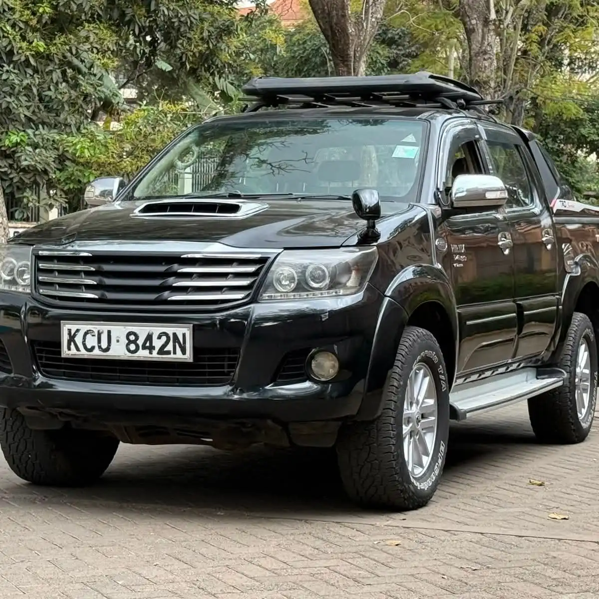 Toyota-Hilux_Z-
