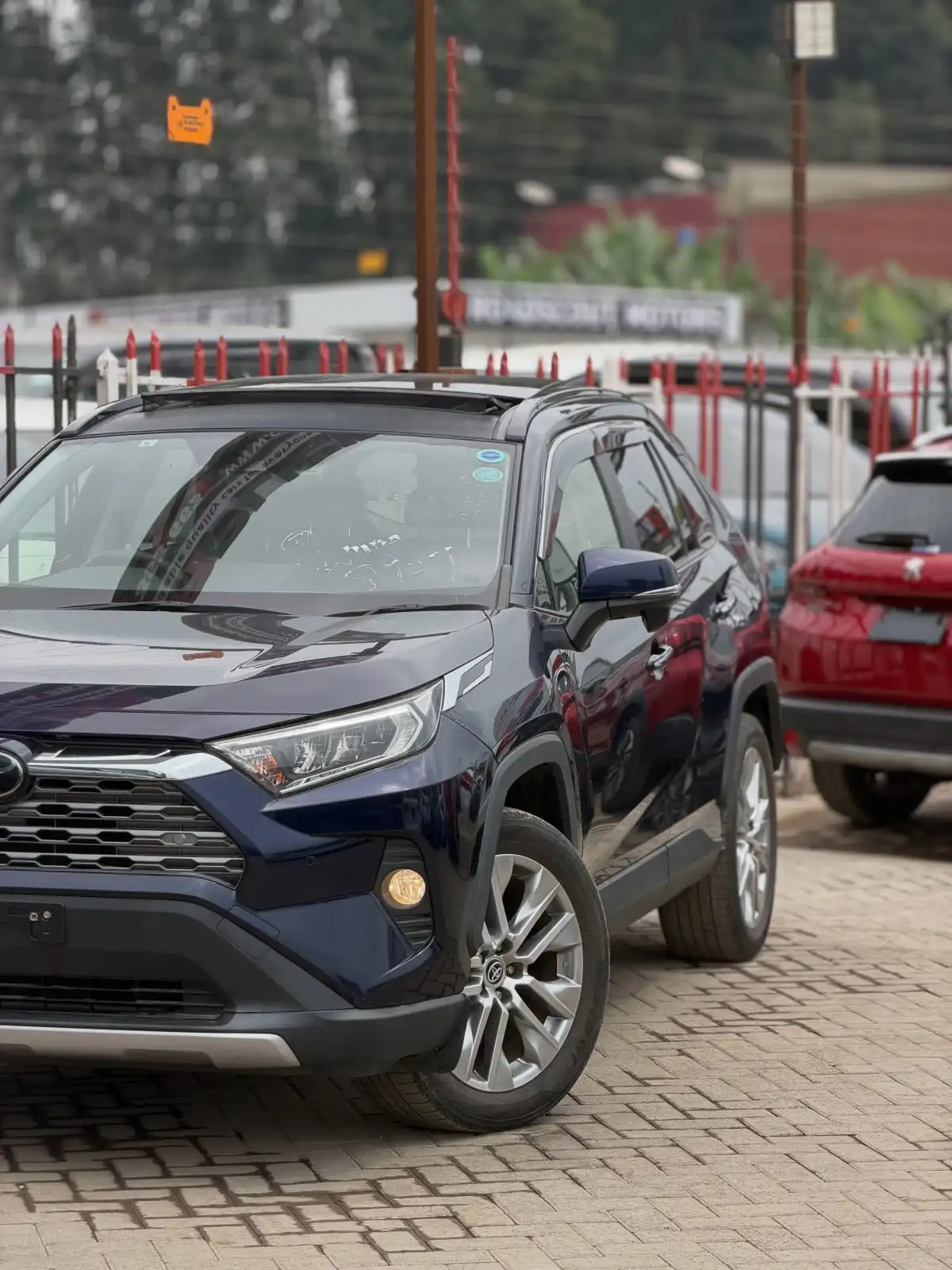 Toyota-RAV4-