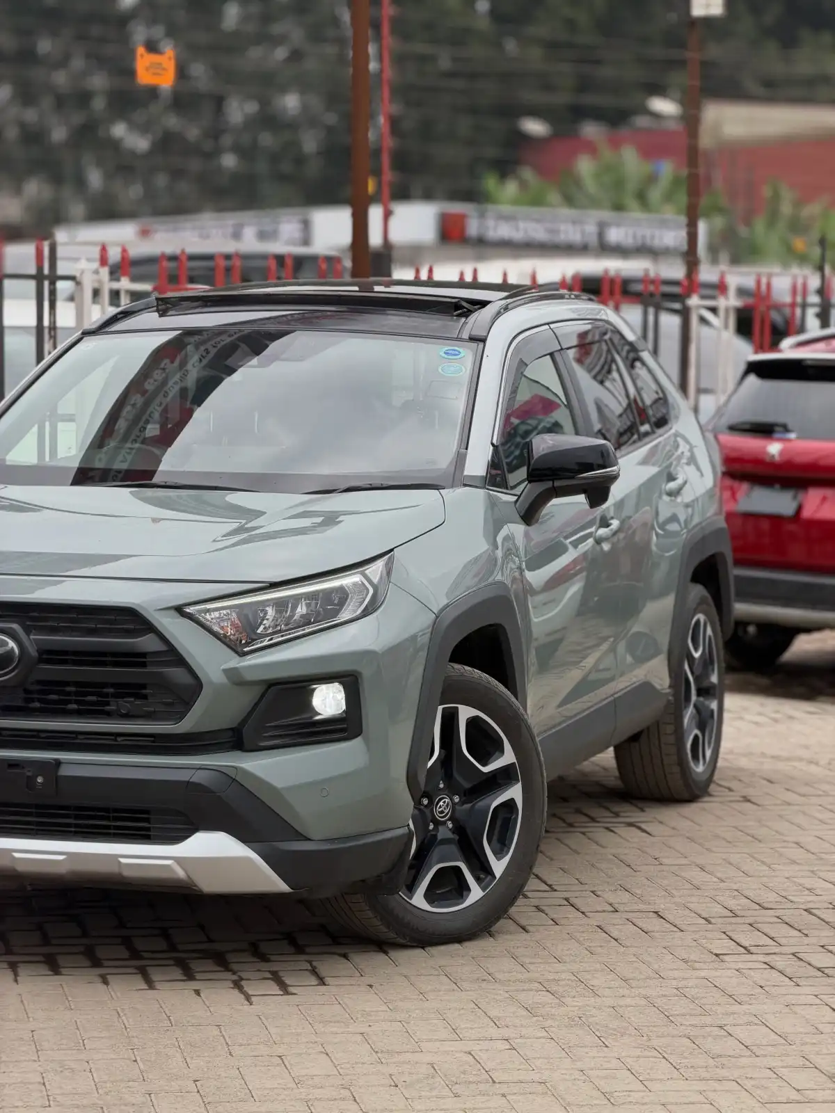 Toyota-RAV4-