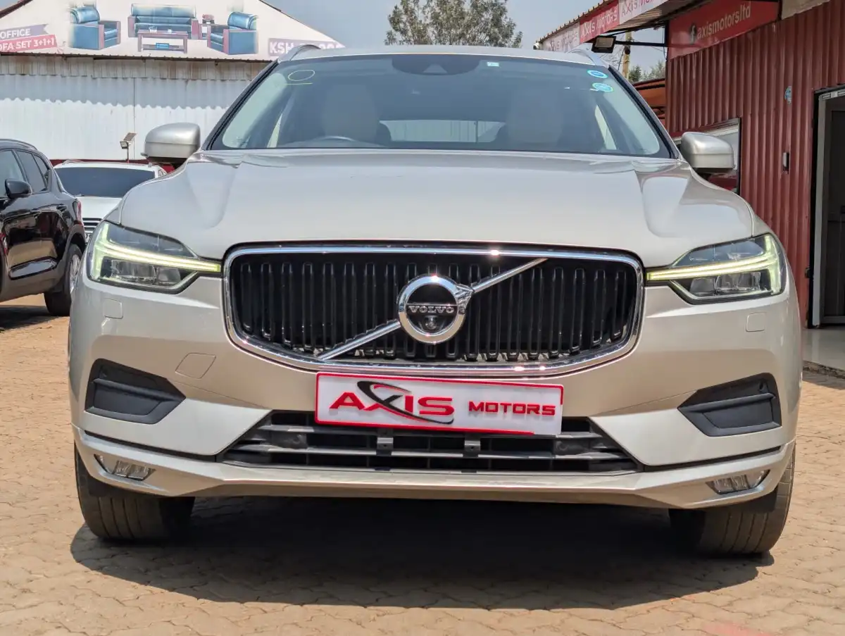 VOLVO-XC60-