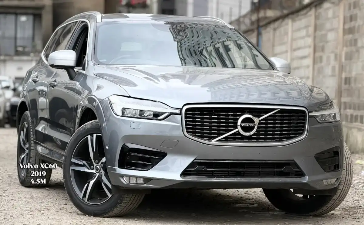 VOLVO-XC60-