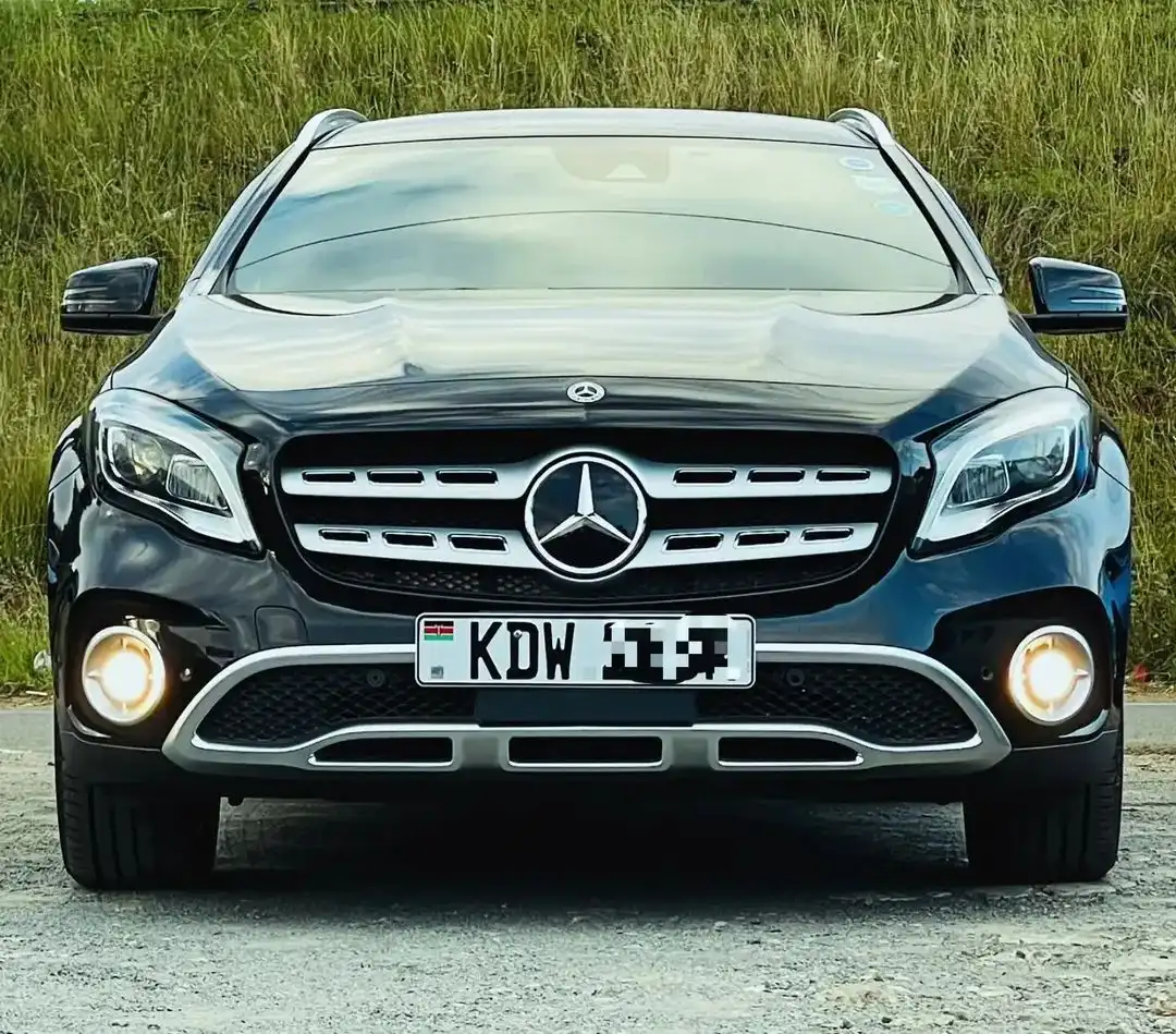 Mercedes_Benz-GLA-