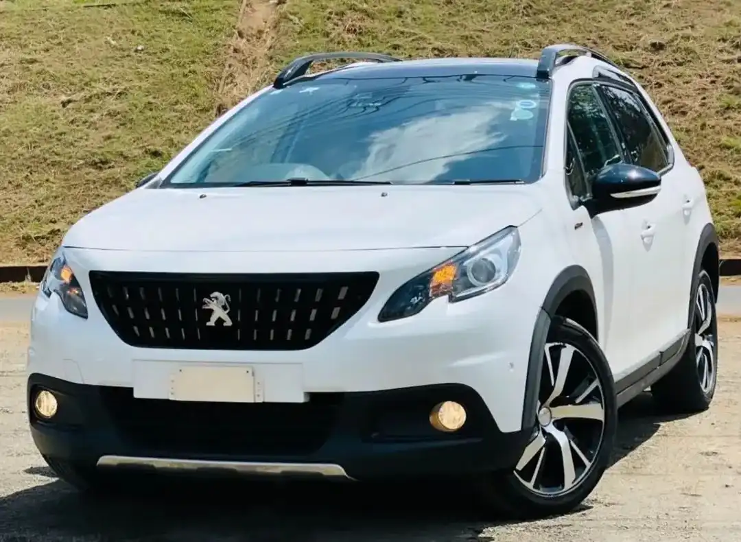 PEUGEOT-2008-