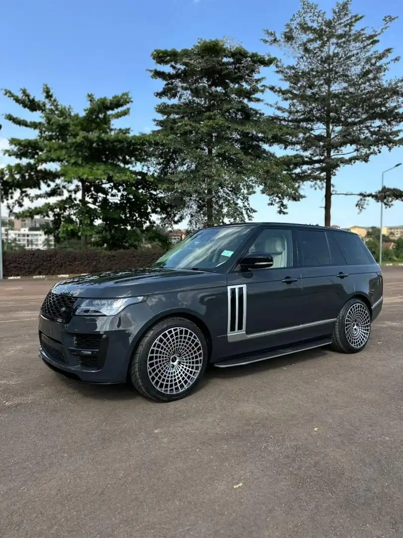 RANGE_ROVER-Vogue_Autobiography-
